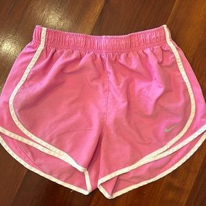 Nike Dri-Fit Shorts Pink small